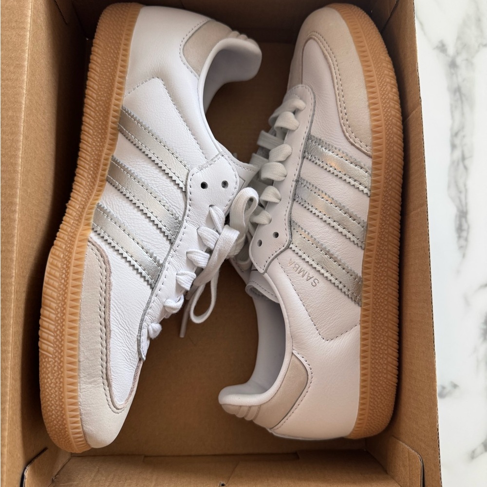 ADIDAS Samba sneakers size 6.5